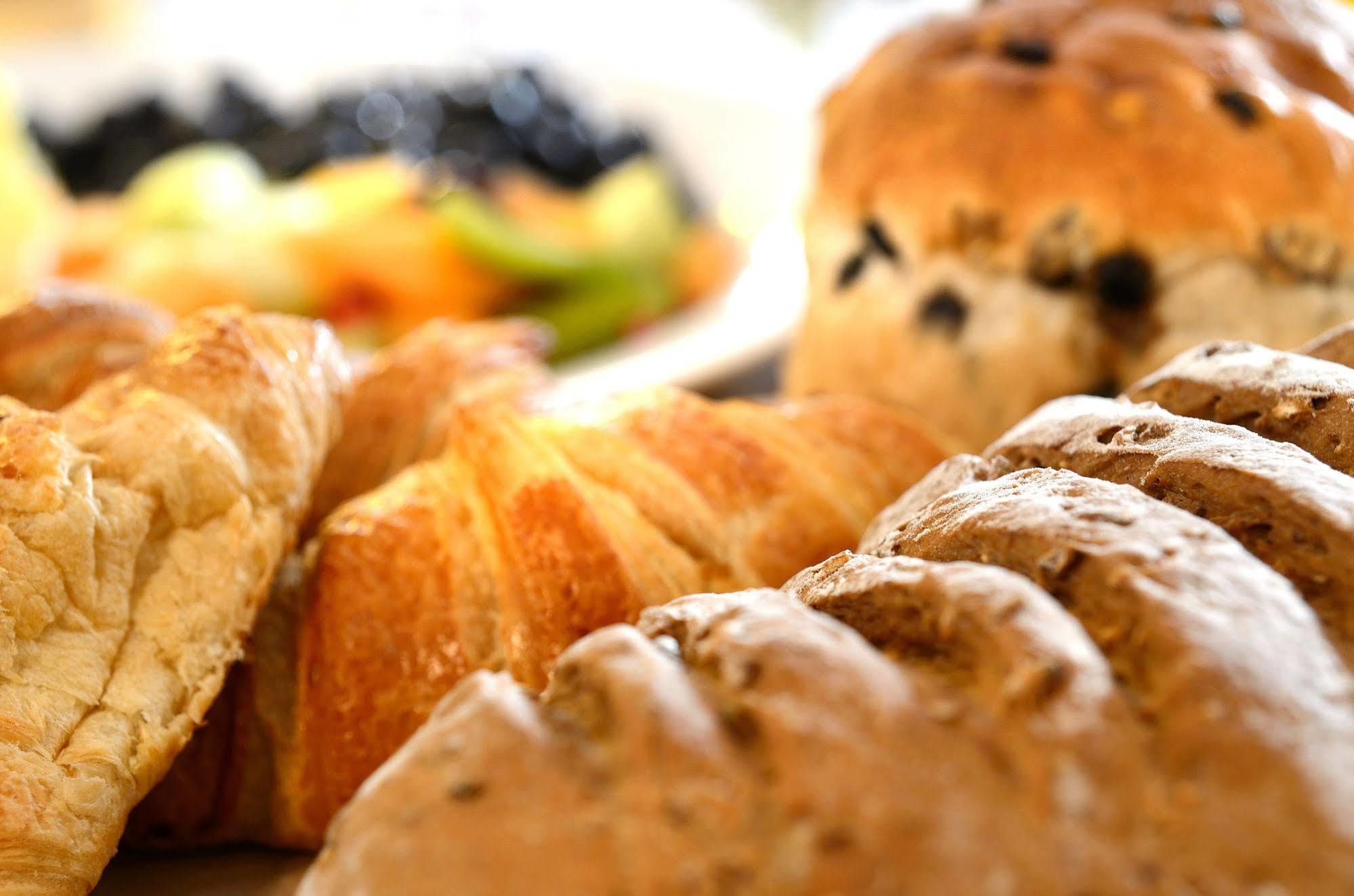 פנרית' Crosby Bed & Breakfast מראה חיצוני תמונה