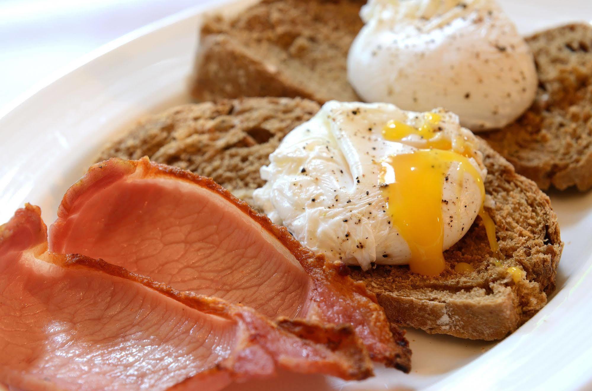 פנרית' Crosby Bed & Breakfast מראה חיצוני תמונה